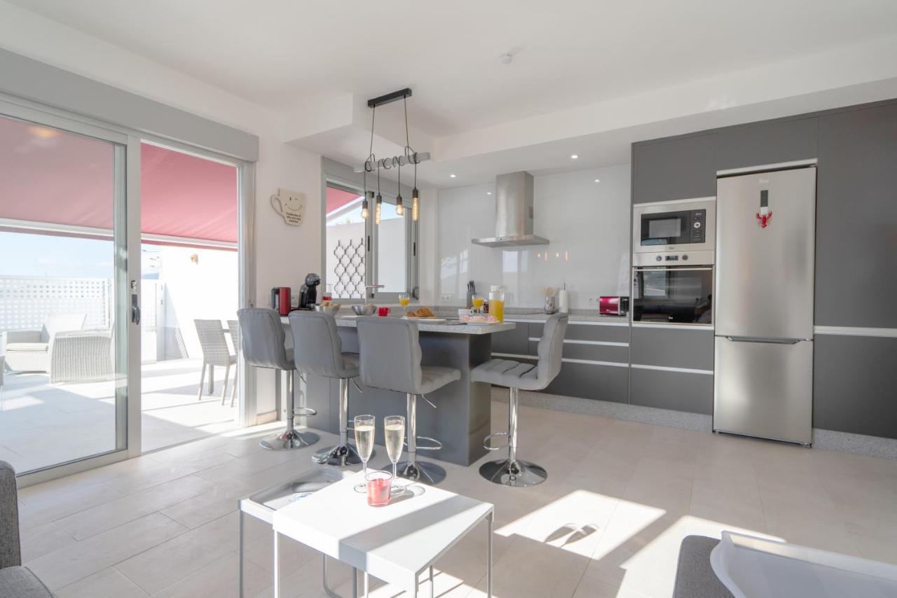 Luxurious Apartment With Large Terrace And Sea Views Tabaiba Eksteriør bilde