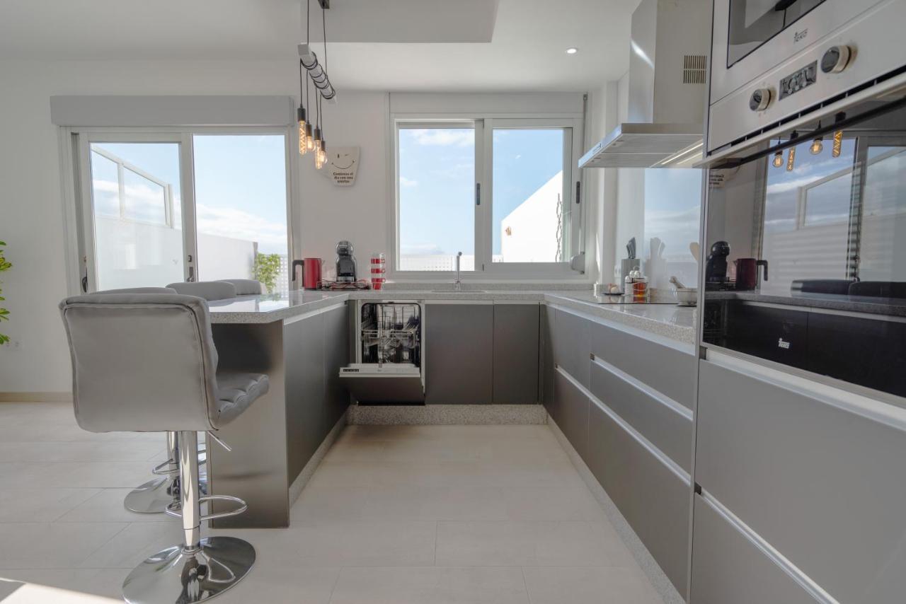 Luxurious Apartment With Large Terrace And Sea Views Tabaiba Eksteriør bilde